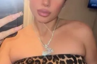 21 Year Old HOT and FUN ! - 21 - Image 1