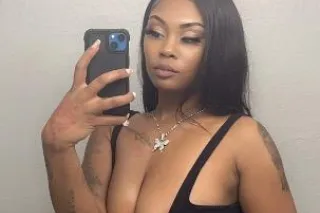 Chyna❤ 5'5 Slim Thick 😝 - Image 3