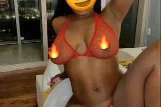 I'm available to se you and I'm horny - Image 2