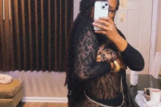 SWeeT EbOnEY TREAT✨JUCiYBOOTY🥵... - Image 4