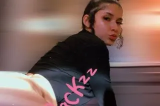 Upscale 👠5⃣⭐✨✨Rubi with the wa... - Image 2