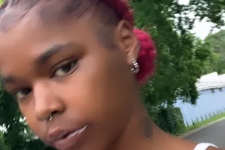 Pretty Enough To Distract You All Night 💋🤩 - Image 7