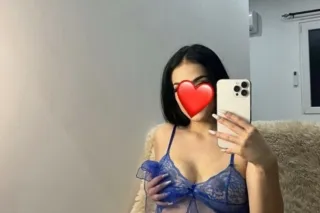 Horny Latina girl 🔥 Tight and ... - Image 2
