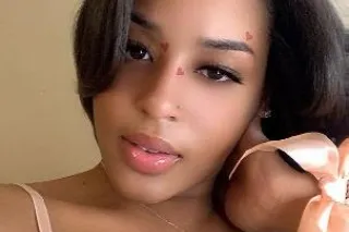 Available🥰 - 21 - Image 1