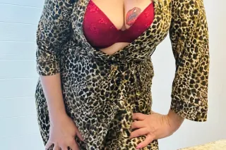 🌸 Sexiness 🌸Visiting 🌸in Town - Image 5