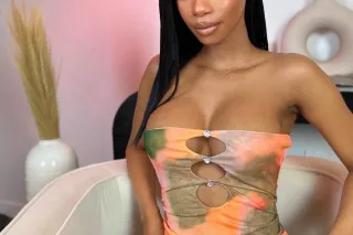 Your Favorite Little Distraction - Image 6