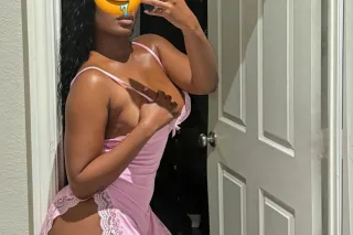 😈Hola soy una sexy Latina🙈❤DISPONIBILIDAD SIEMPRE 🌴🥥🔥 - Image 1