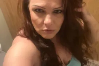 Tap this To gue Thursday she will catch it all specials all nite - Image 6