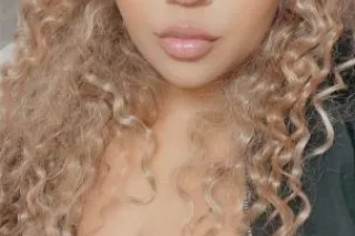 voluptuous playmate - Image 6