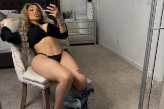 💫5 Star Blonde Bombshell💫 - 30 - Image 1