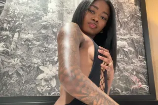 New girl in town 😏 - 20 - Image 2