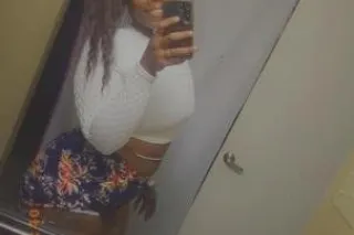 Come See This Lil Cute Thick S... - Image 1