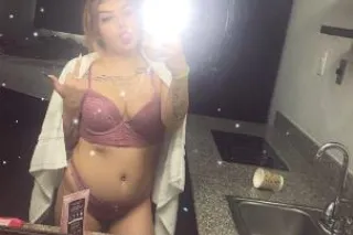 AVALIBLE!!! Sexy wet latina looking for fun 🥴💦👅 - Image 1