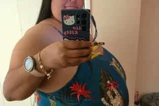 Busty Bombshell with 50H Natur... - Image 2