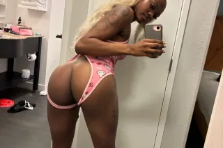 😘😘follow me on X💦 100% REAL in... - Image 1