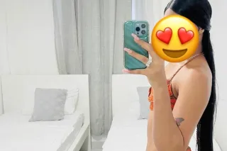 Hola soy una hermosa latina di... - Image 1