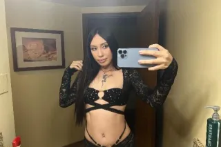 spicy Latina ready to be in your presence 🤲 😘 - Image 9