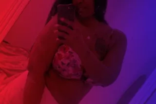 outcalls top only no bare ill ... - Image 1