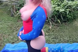 A Wonder(ful) Woman & A Superg... - Image 1