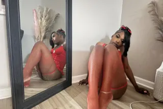 COME SEE ABOUT ME DADDY 😏 OUTC... - Image 4