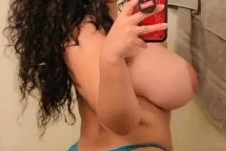 Spectacular 😈🥵hola daddy I am ... - Image 1