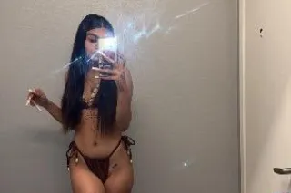 Young Sexy Foreign Petite Woma... - Image 4