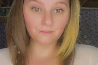 Lovely Layla - Image 1