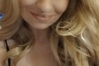 SEXY LATINA - 34 - Image 2