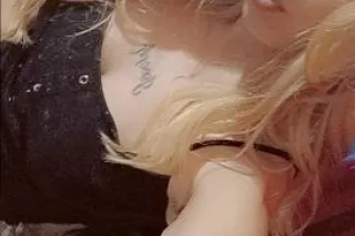 SEXY LATINA - 34 - Image 1