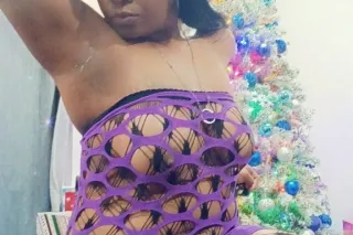 Gorgeous Ebony 🥰Looking To Mak... - Image 1