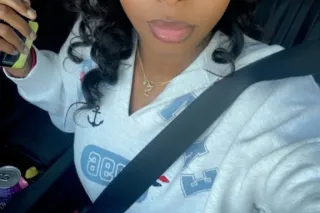 foreign woman💋 - Image 2