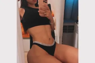 Linda latina lista para compla... - Image 1