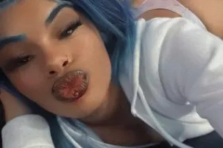 24/7📲 petite light skin with a waterpark 💦🙈 - Image 2