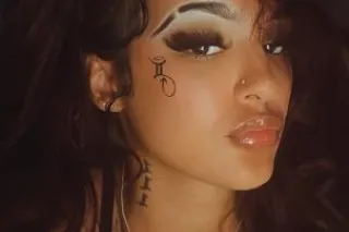 Mocha The Goddess✨💋Hawaiian Tr... - Image 1