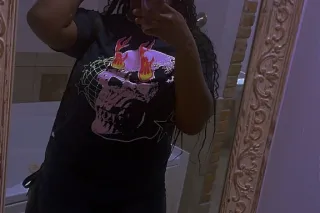 let me show yu a good time baby 💦😘 - Image 1