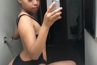 New in town 💜 i'll come too you wet and ready 💦 - Image 5