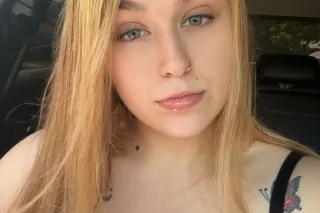sexy snow bunny with a phat as... - Image 4