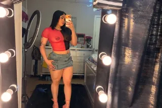 LATINA Caliente Nueva En La Ci... - Image 4