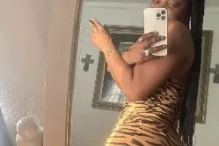 MissWetwet - Image 1