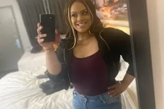 Caramel skinned mullato BBJ queen! Thick ass n hips, TIGHT grip, juicy lips! Find out why they call me Dezeray Delicious! imm finger licking GOOD! mealt in your mouth & your hands - Image 1