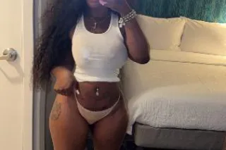 100% Real UPSCALE RED BARBIE - Image 6