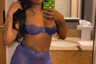 Slimm W/ a FAT ASS 😍💦 BACK IN TOWN 💙✨❗ - Image 5