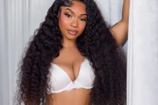 🥂𝖨𝗇𝖽𝗎𝗅𝗀𝖾 𝗂𝗇 Elegance 𝗐𝗂𝗍𝗁 𝖧𝖺𝗓𝖾... - Image 1