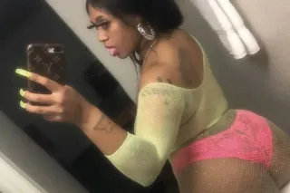 the baddest ! ready to play 🥰 - Image 2