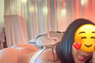 Hi daddy, I'm Isabella, a 22-year-old woman I'm new giving my service, I love to fuck and make my clients happy write me daddy that I'm hot🔥🔥🔥🔥 - Image 2