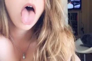 100% REAL💕✨PRETTY*** WET GIRL💗... - Image 2