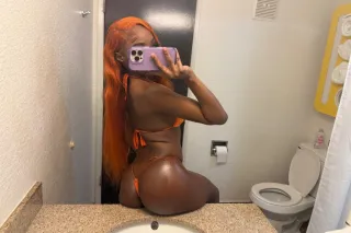 CHOCOLATE SEXY PETITE FANTASY GIRL🍫🥰💜FETISH FRIENDLY🌸🌺 Last night here catch me while u can💕. - Image 2