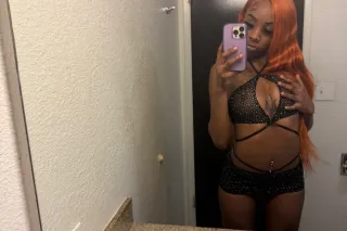 CHOCOLATE SEXY PETITE FANTASY GIRL🍫🥰💜FETISH FRIENDLY🌸🌺 Last night here catch me while u can💕. - Image 1
