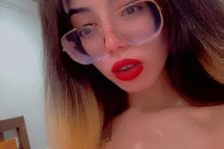 petite wit all the sweets 😘😘 -... - Image 1