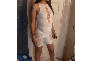 PRETTY & PETITE - Image 7